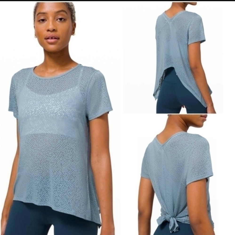 Lululemon Loop Around Tee Size 12 Blue Fog - image 1